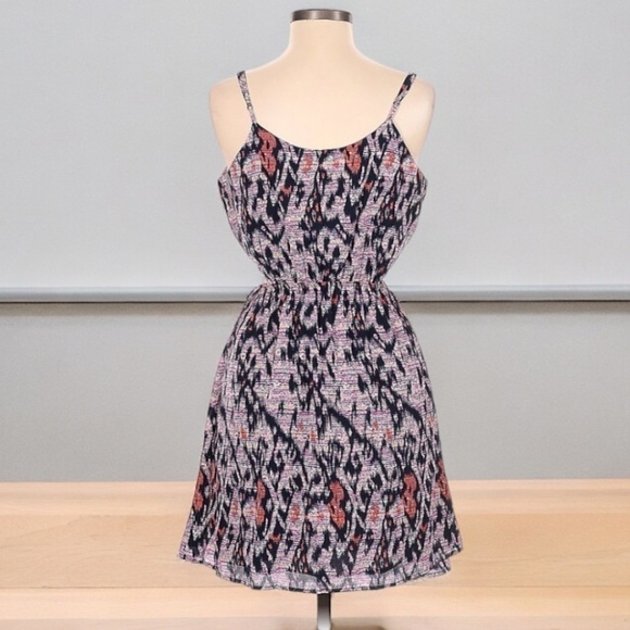 Best Society Open Sides Dress | SIZE M - Picture 2 of 9